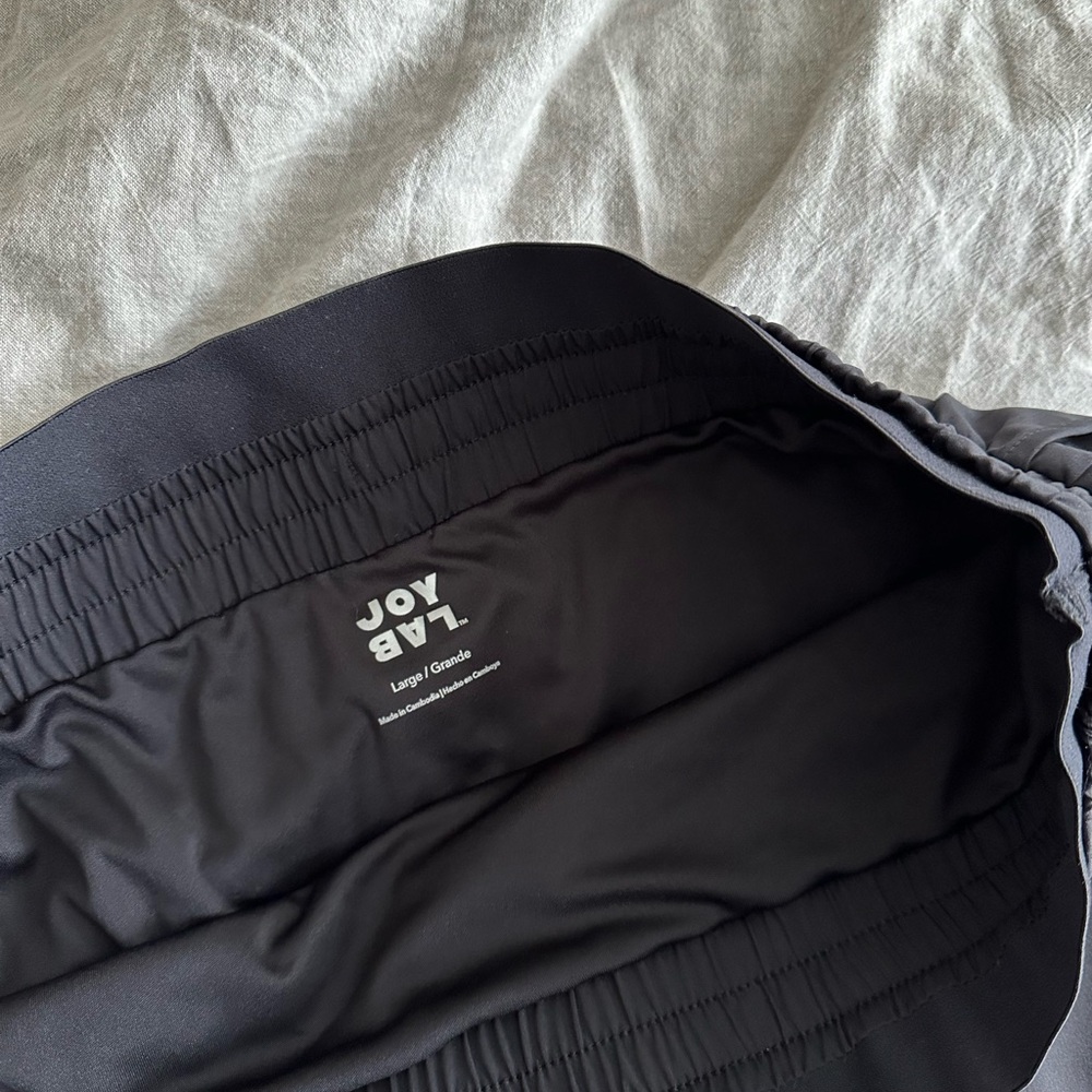 JoyLab Black Pleated Athletic Shorts - Picture 4 of 4
